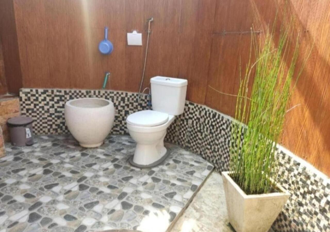 Bujak Permai Villa Matahari Lombok Ntb Praya Exteriör bild