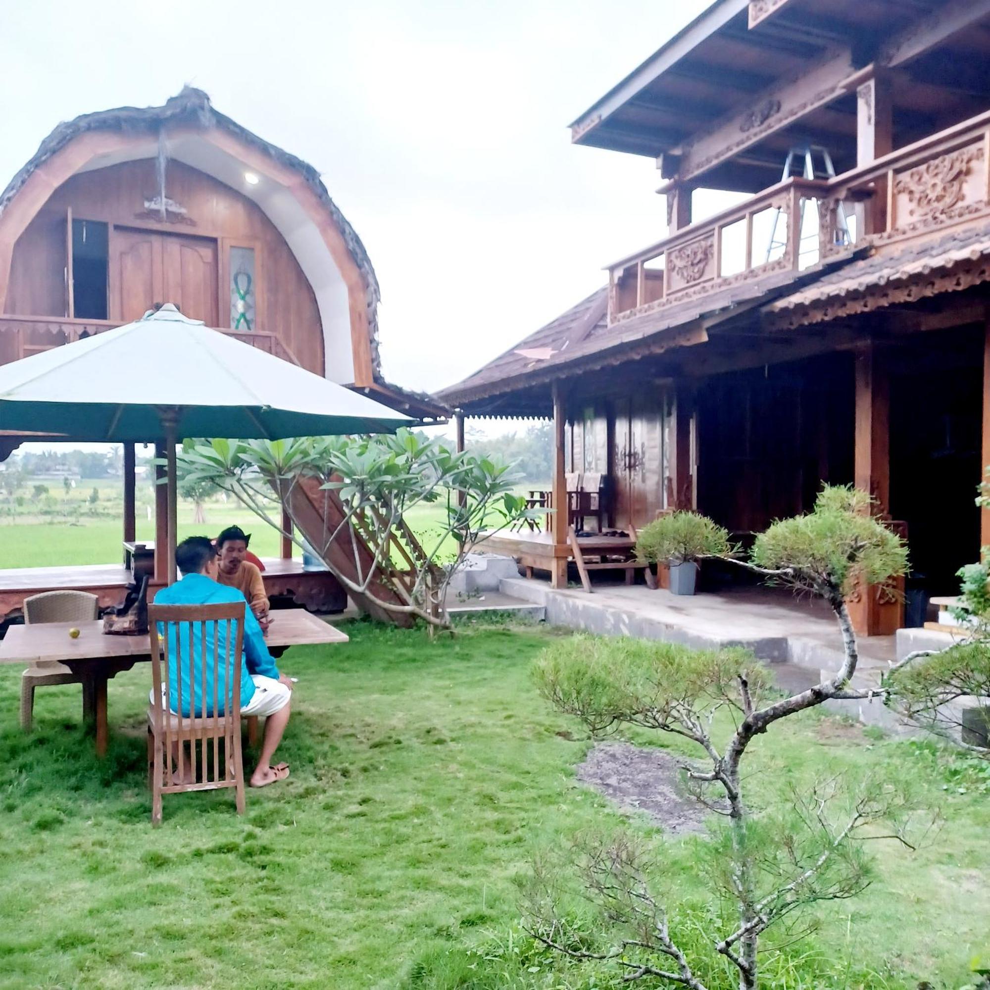 Bujak Permai Villa Matahari Lombok Ntb Praya Exteriör bild